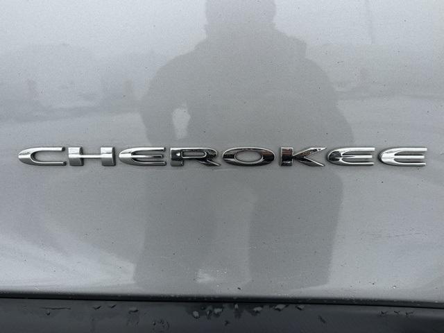 used 2019 Jeep Cherokee car, priced at $18,884