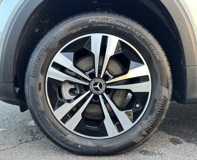 new 2026 Mercedes-Benz GLB 250 car, priced at $52,850