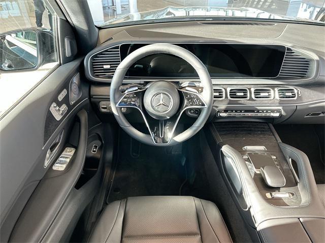 new 2025 Mercedes-Benz GLS 450 car, priced at $92,510