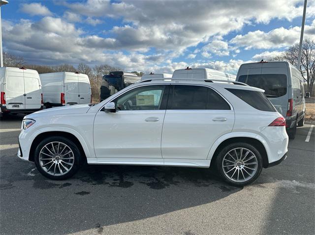 new 2025 Mercedes-Benz GLE 450 car, priced at $85,405