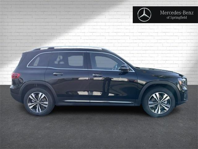 new 2025 Mercedes-Benz GLB 250 car, priced at $53,550
