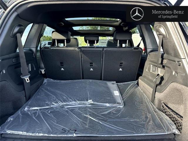 new 2025 Mercedes-Benz GLB 250 car, priced at $53,550