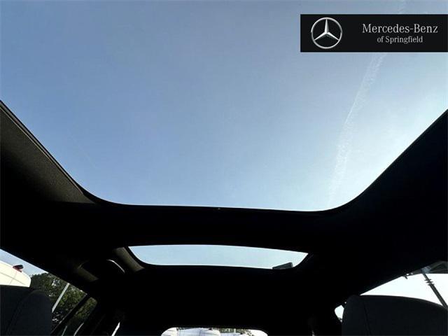 new 2025 Mercedes-Benz GLB 250 car, priced at $53,550