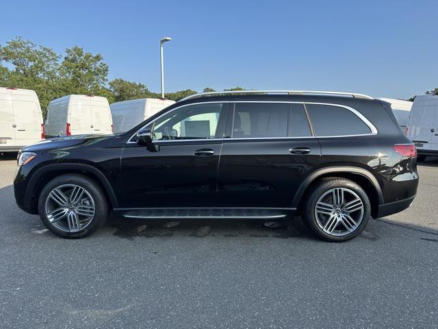new 2025 Mercedes-Benz GLS 450 car, priced at $92,275