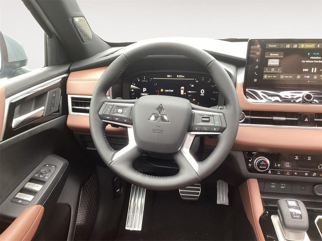 new 2025 Mitsubishi Outlander car, priced at $42,125