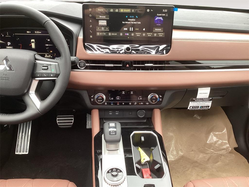 new 2025 Mitsubishi Outlander car, priced at $42,125