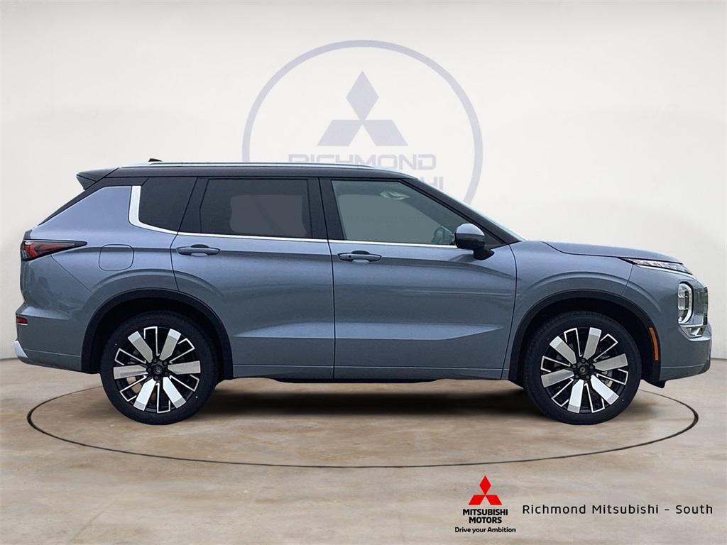 new 2025 Mitsubishi Outlander car, priced at $42,125