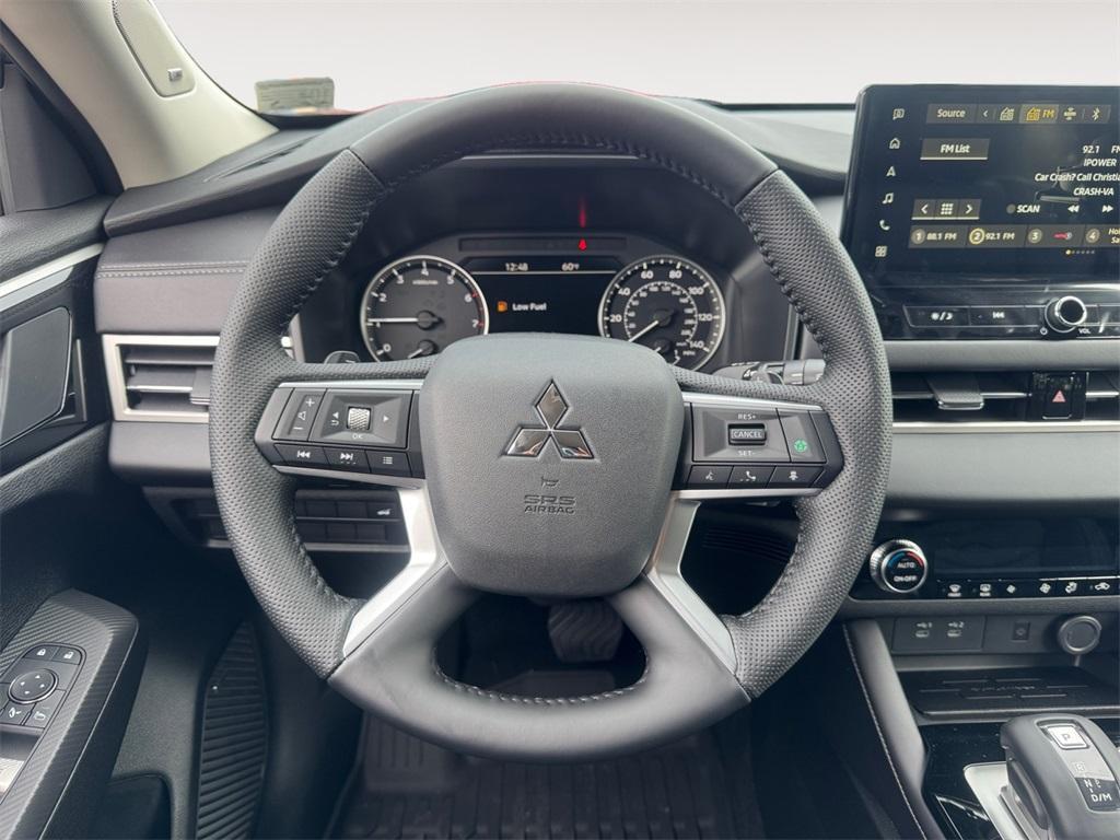 new 2025 Mitsubishi Outlander car, priced at $33,999