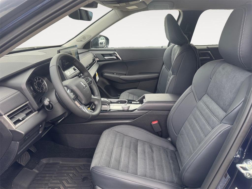 new 2025 Mitsubishi Outlander car, priced at $33,999