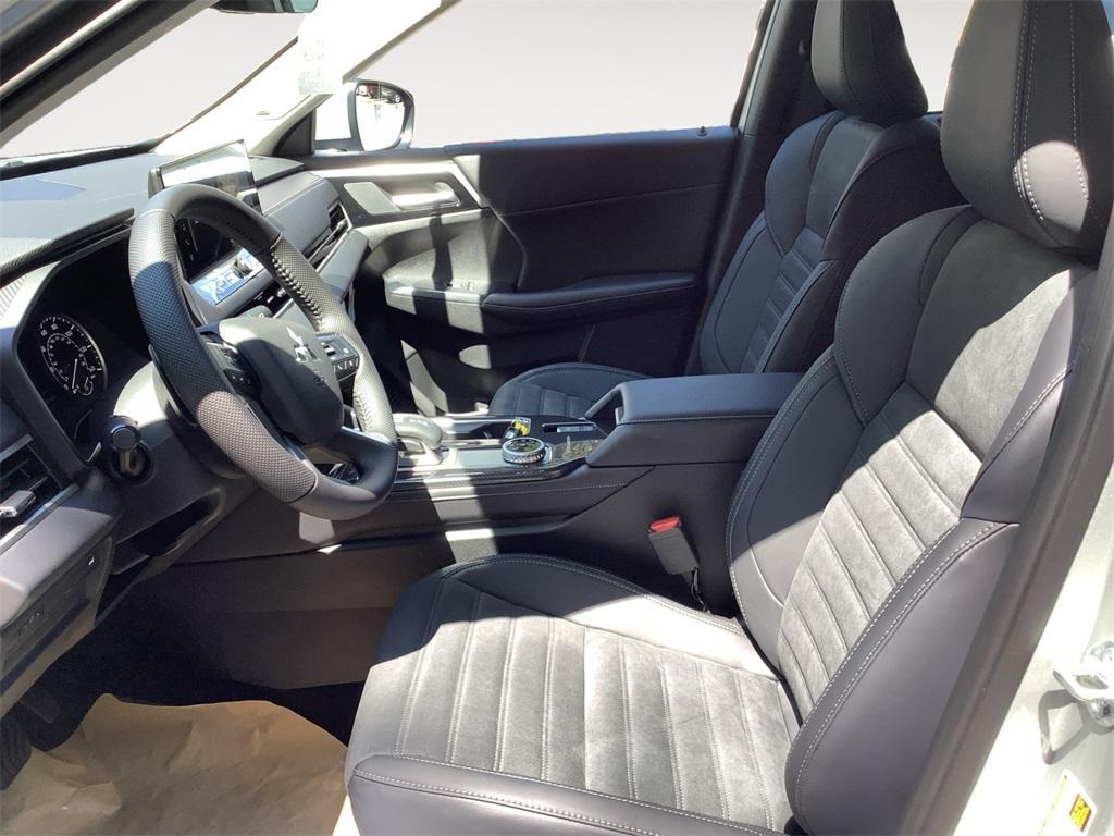 new 2025 Mitsubishi Outlander car, priced at $35,970