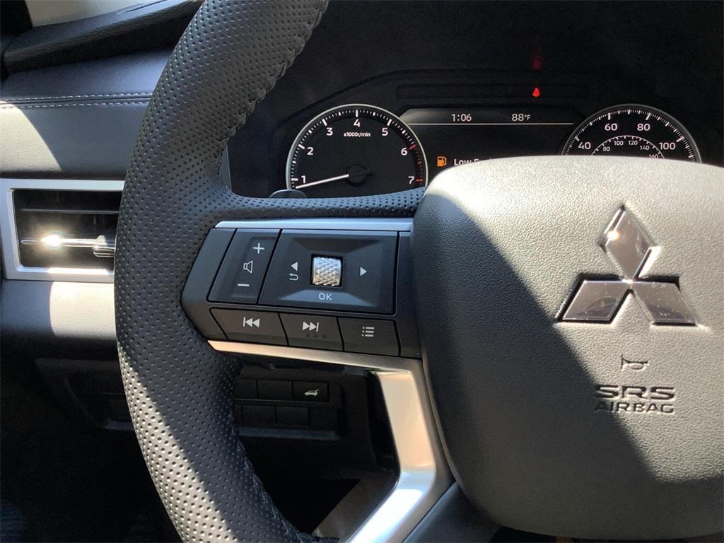 new 2025 Mitsubishi Outlander car, priced at $35,970