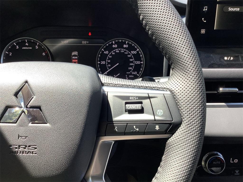 new 2025 Mitsubishi Outlander car, priced at $35,970