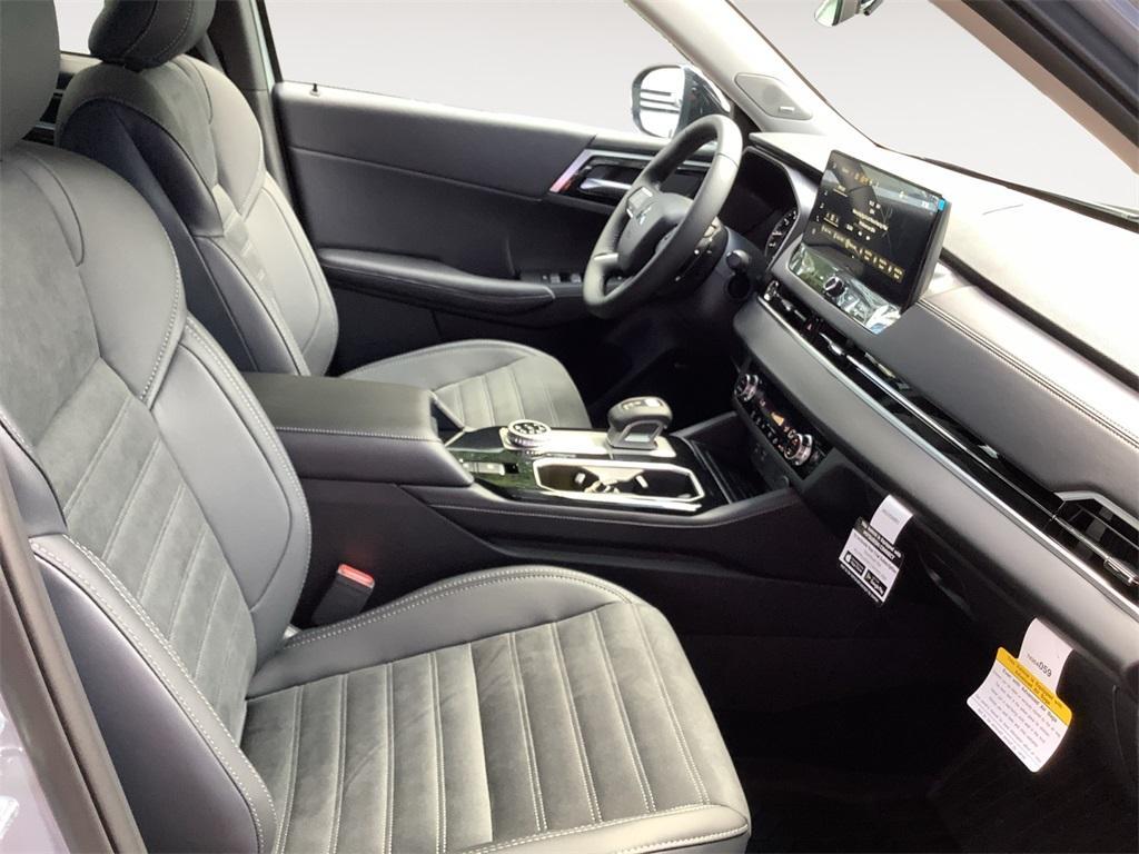 new 2025 Mitsubishi Outlander car, priced at $37,965