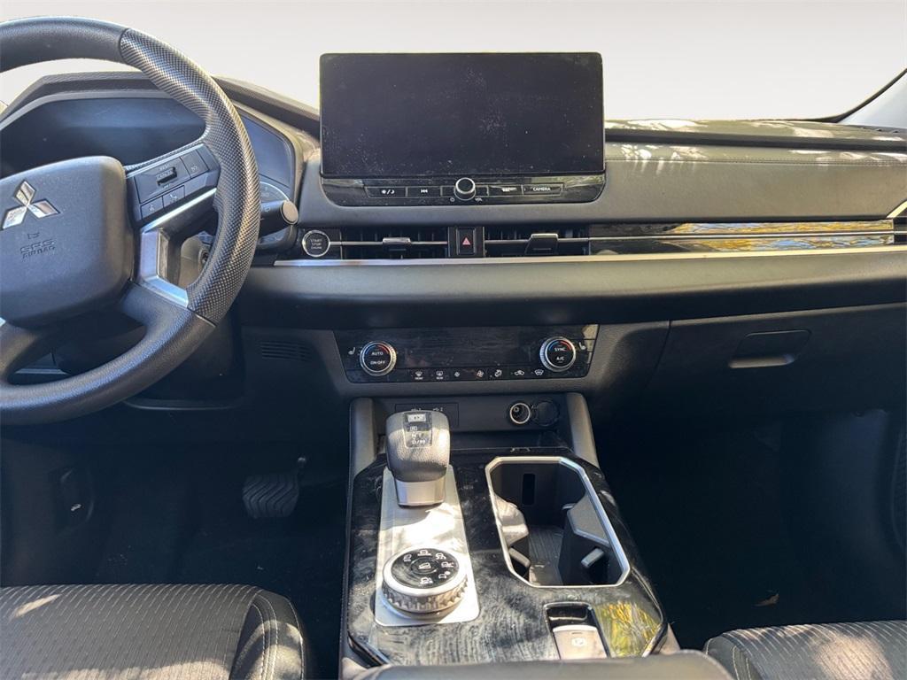 used 2025 Mitsubishi Outlander car, priced at $27,357