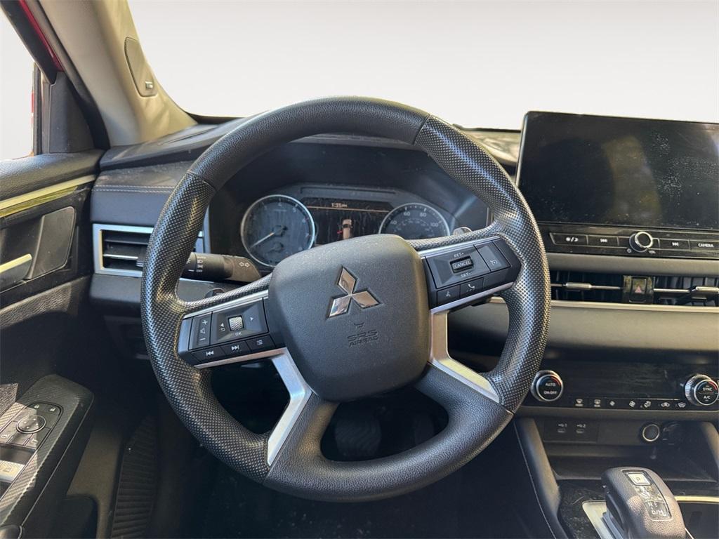 used 2025 Mitsubishi Outlander car, priced at $27,357