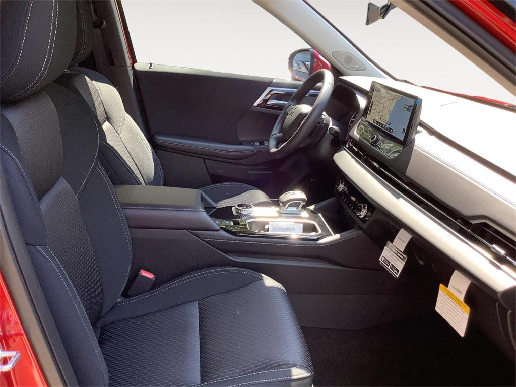 new 2025 Mitsubishi Outlander car, priced at $33,195