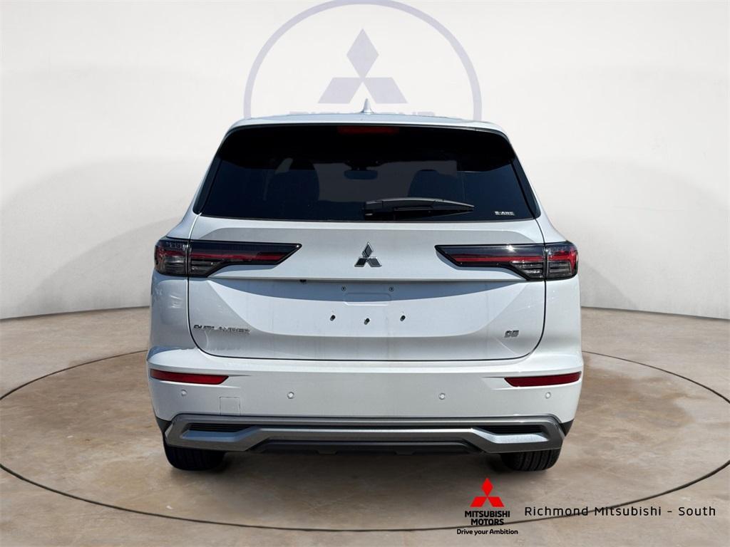 new 2025 Mitsubishi Outlander car, priced at $32,999