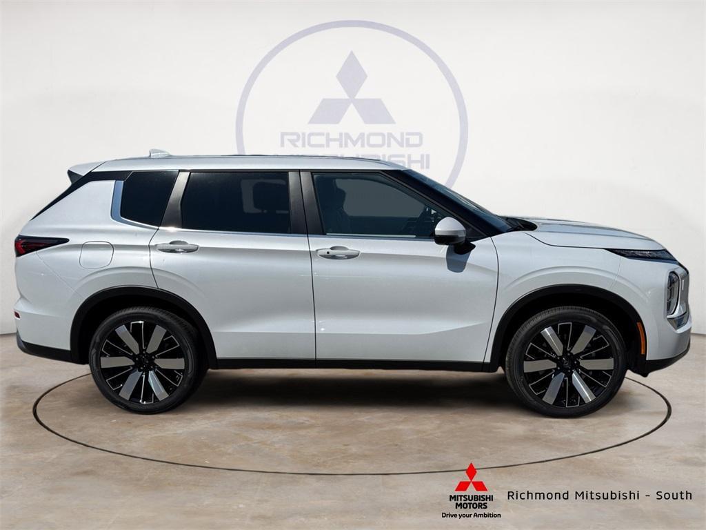 new 2025 Mitsubishi Outlander car, priced at $37,990