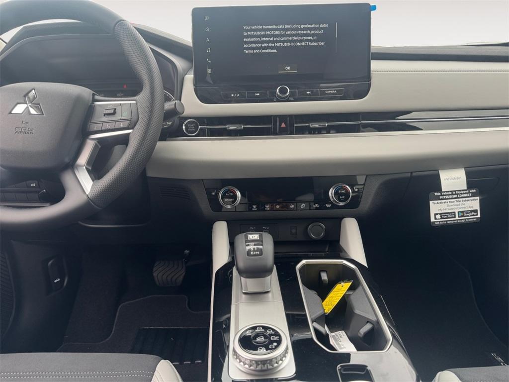 new 2025 Mitsubishi Outlander car, priced at $32,999