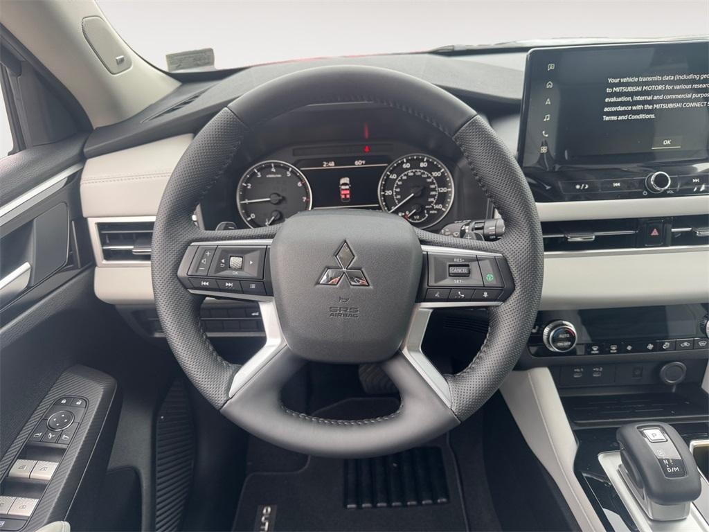 new 2025 Mitsubishi Outlander car, priced at $32,999