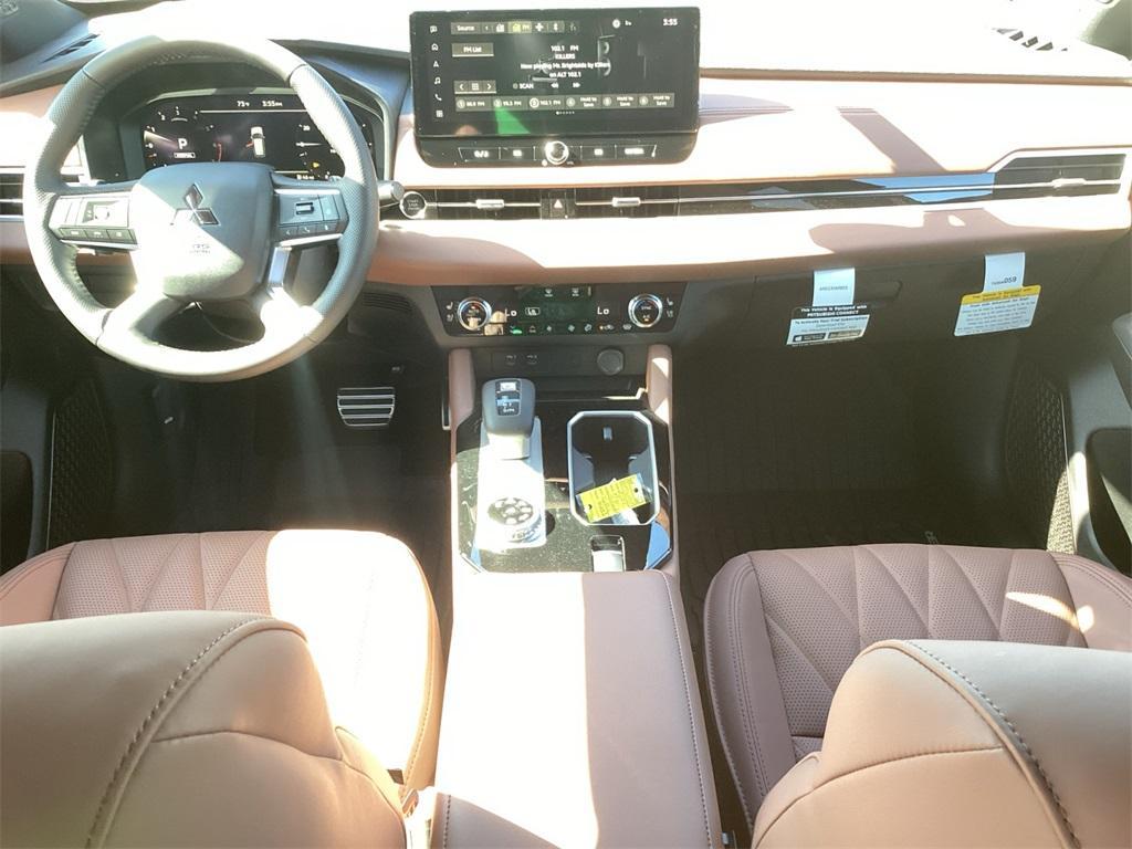new 2025 Mitsubishi Outlander car, priced at $45,510