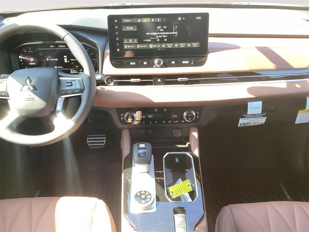 new 2025 Mitsubishi Outlander car, priced at $45,510