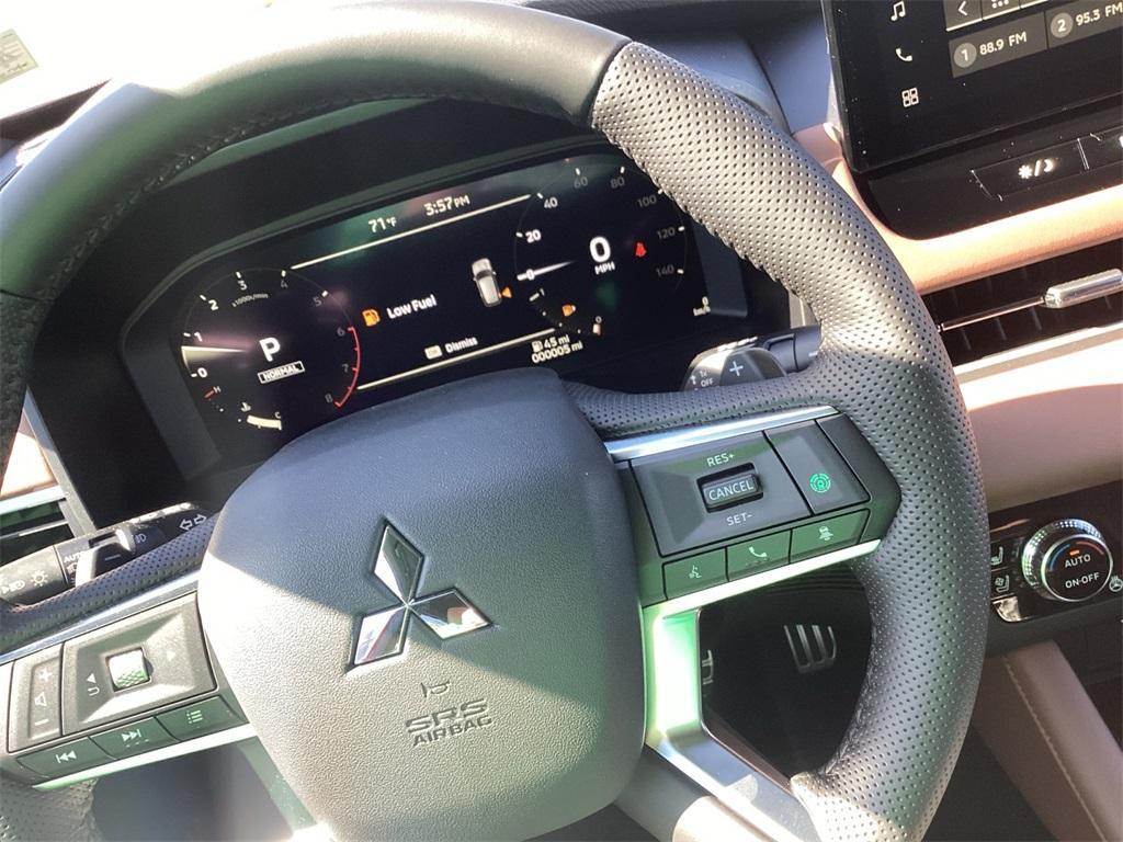new 2025 Mitsubishi Outlander car, priced at $45,510