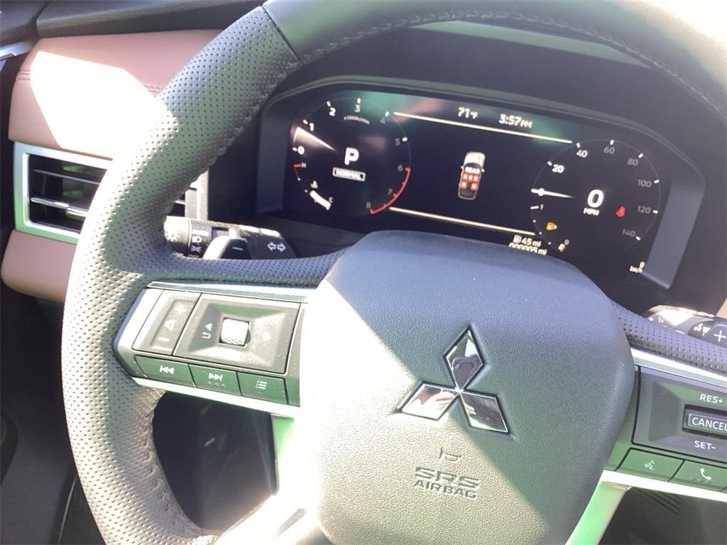 new 2025 Mitsubishi Outlander car, priced at $45,510