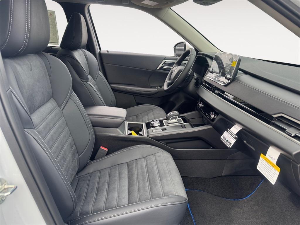 new 2025 Mitsubishi Outlander PHEV car, priced at $41,999