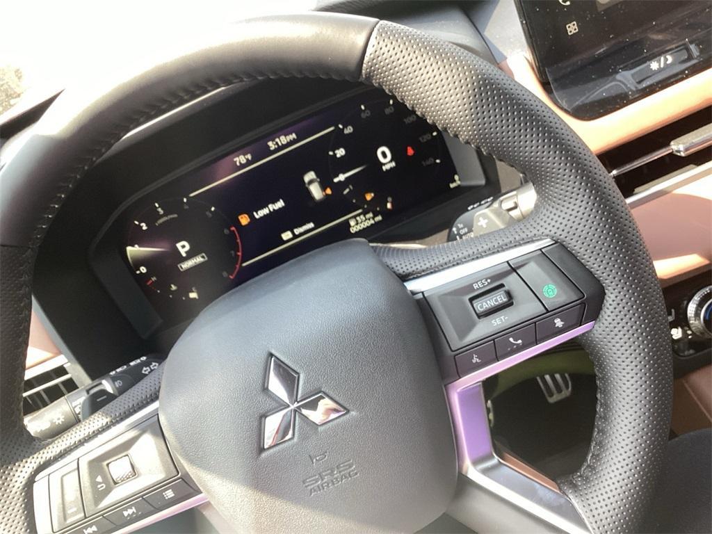 new 2025 Mitsubishi Outlander car, priced at $43,510