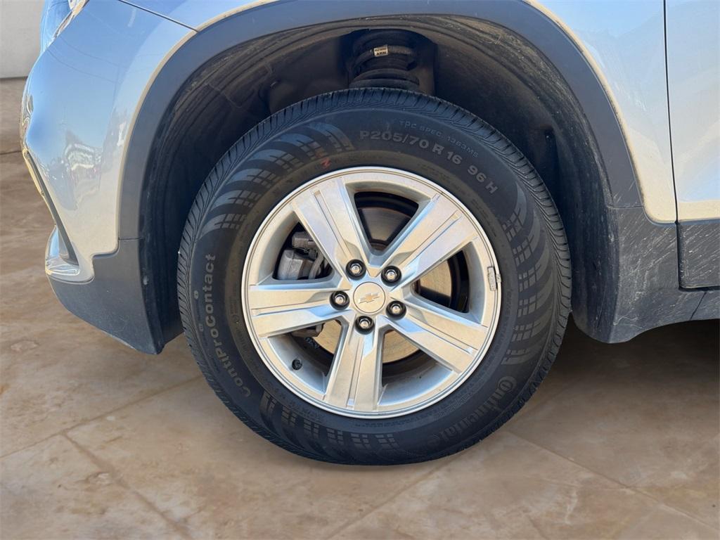 used 2022 Chevrolet Trax car, priced at $18,402