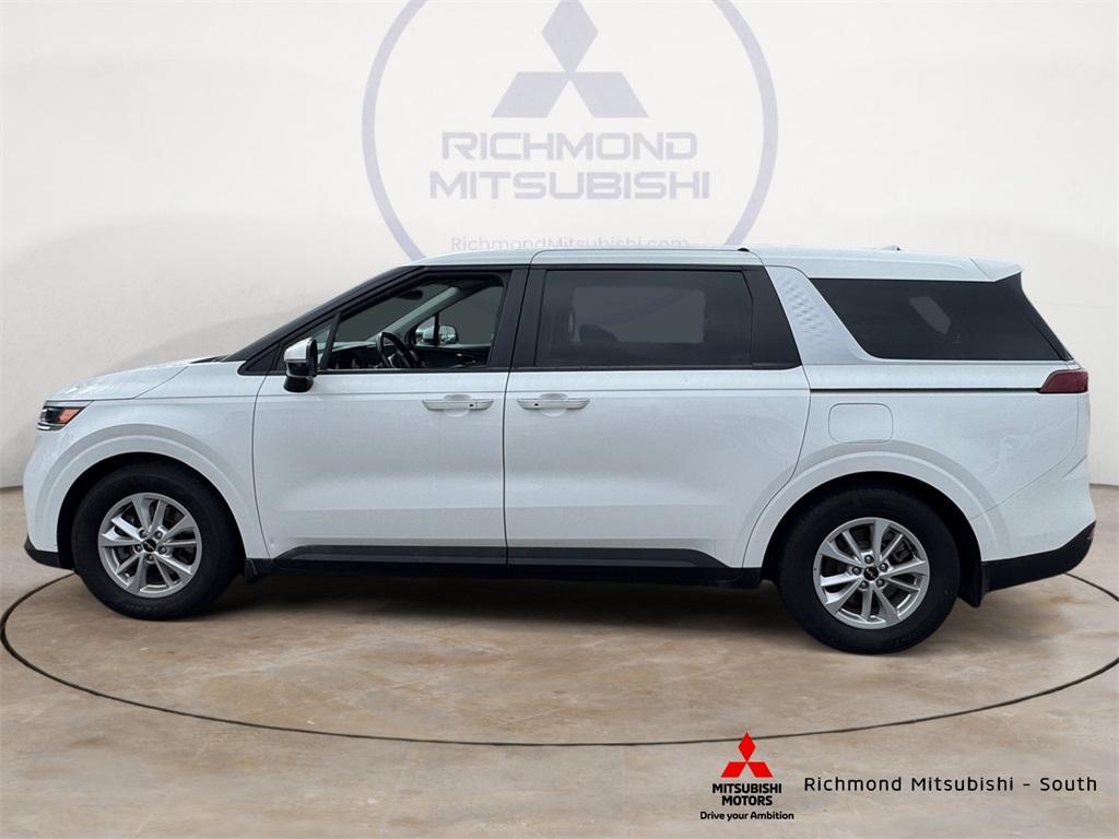 used 2022 Kia Carnival car, priced at $23,636