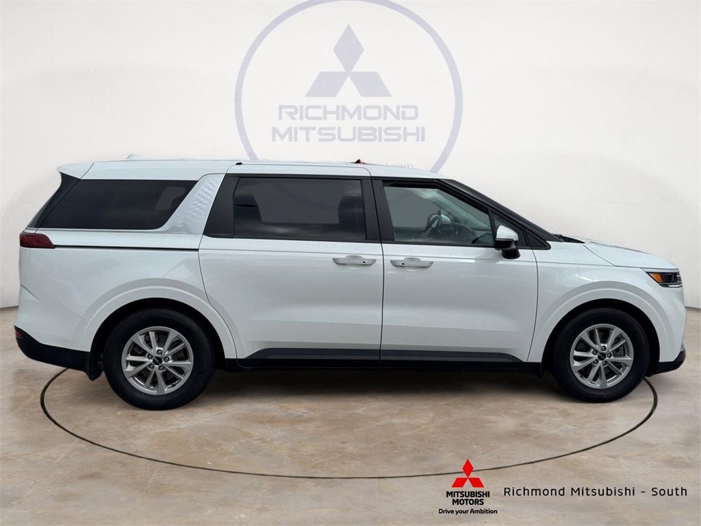 used 2022 Kia Carnival car, priced at $23,636