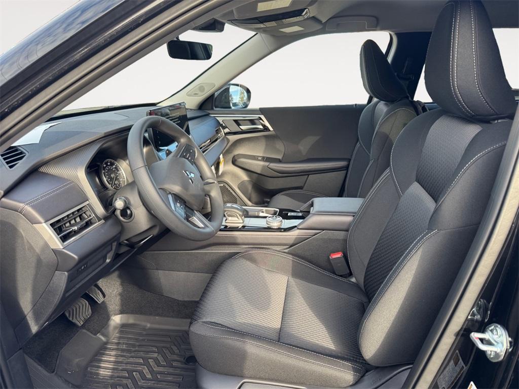 new 2025 Mitsubishi Outlander car, priced at $30,999