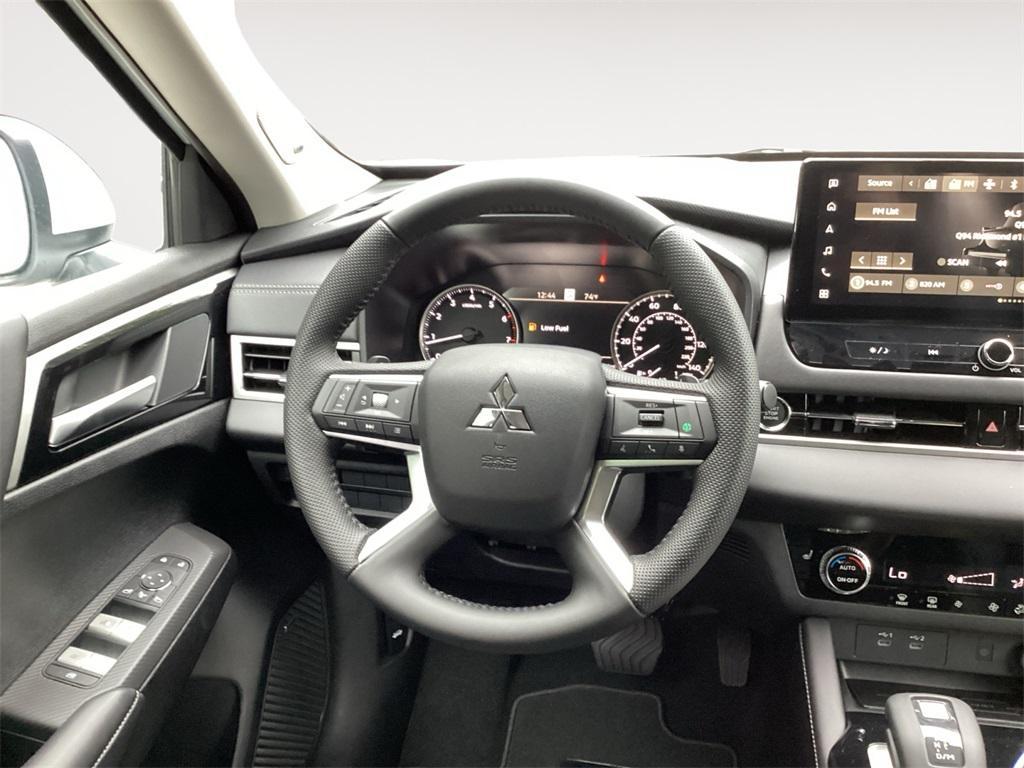 new 2025 Mitsubishi Outlander car, priced at $34,920