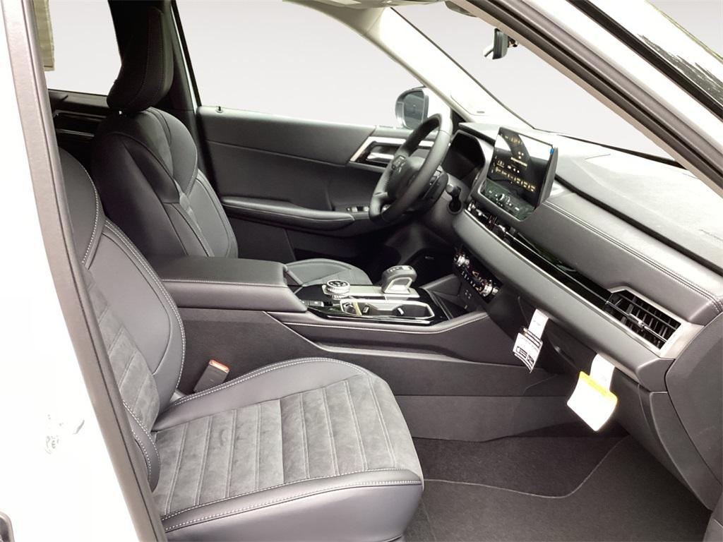 new 2025 Mitsubishi Outlander car, priced at $34,920