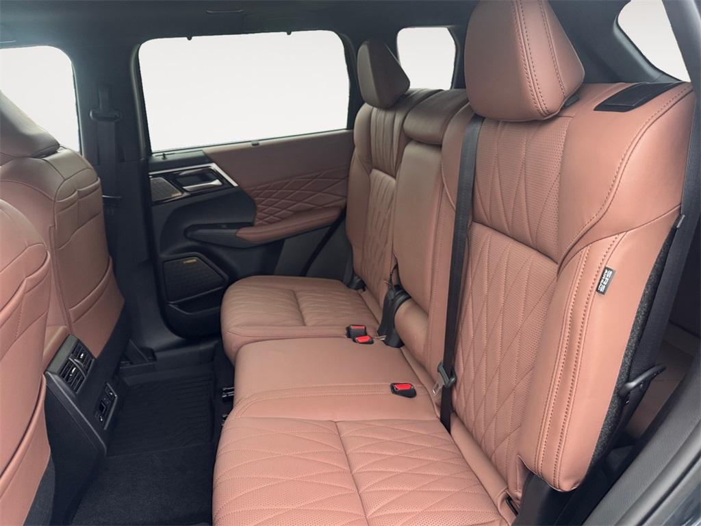 new 2025 Mitsubishi Outlander car, priced at $41,999