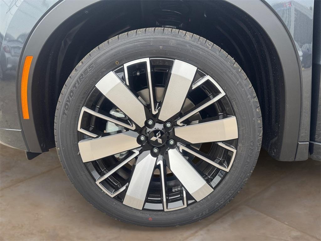 new 2025 Mitsubishi Outlander car, priced at $41,999