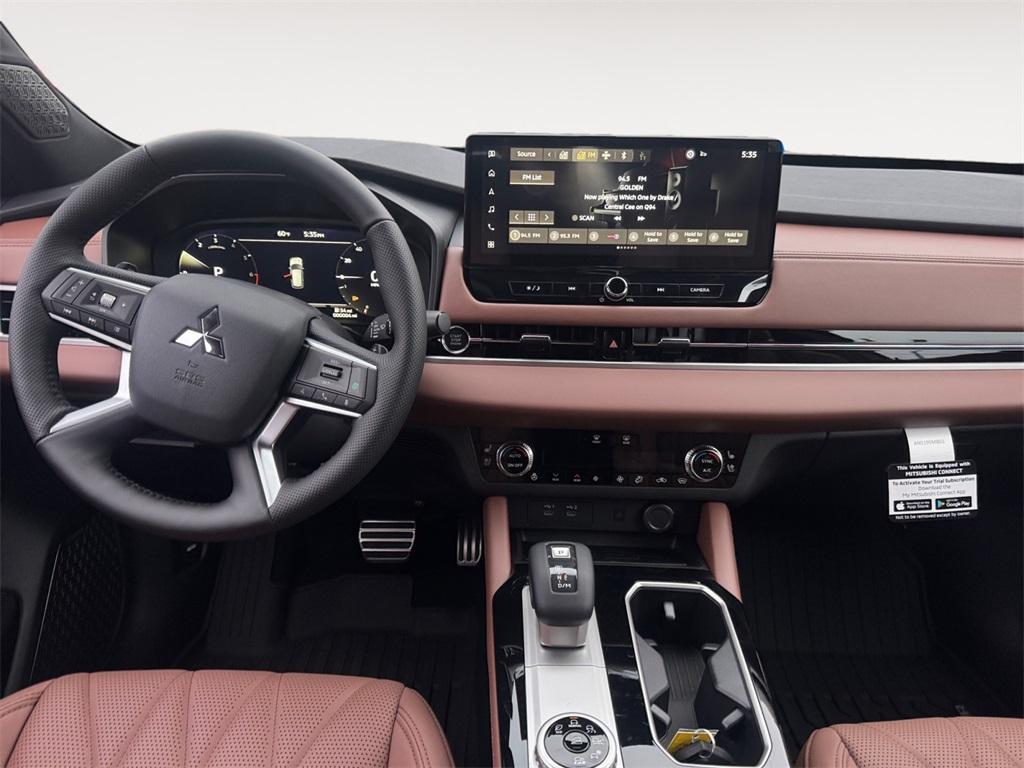 new 2025 Mitsubishi Outlander car, priced at $41,999