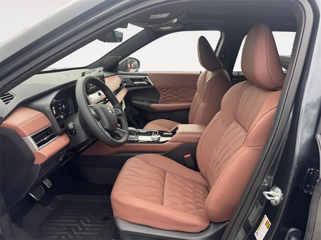 new 2025 Mitsubishi Outlander car, priced at $41,999