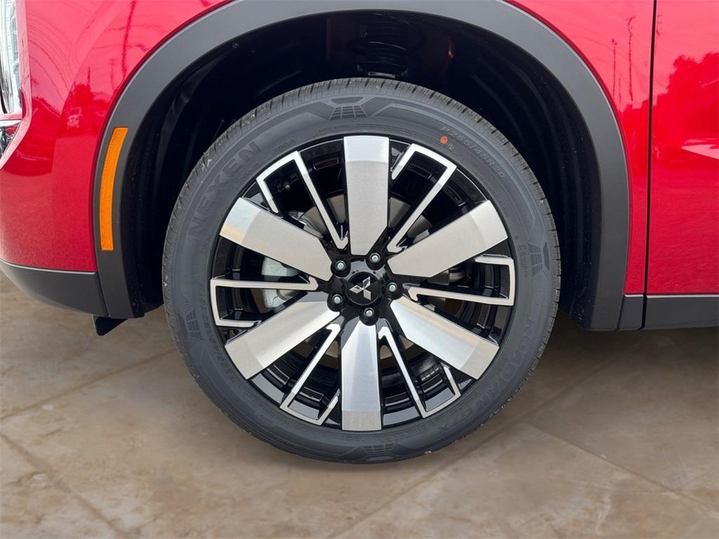 new 2025 Mitsubishi Outlander car, priced at $32,999