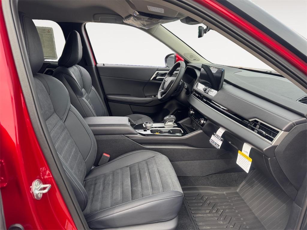 new 2025 Mitsubishi Outlander car, priced at $32,999
