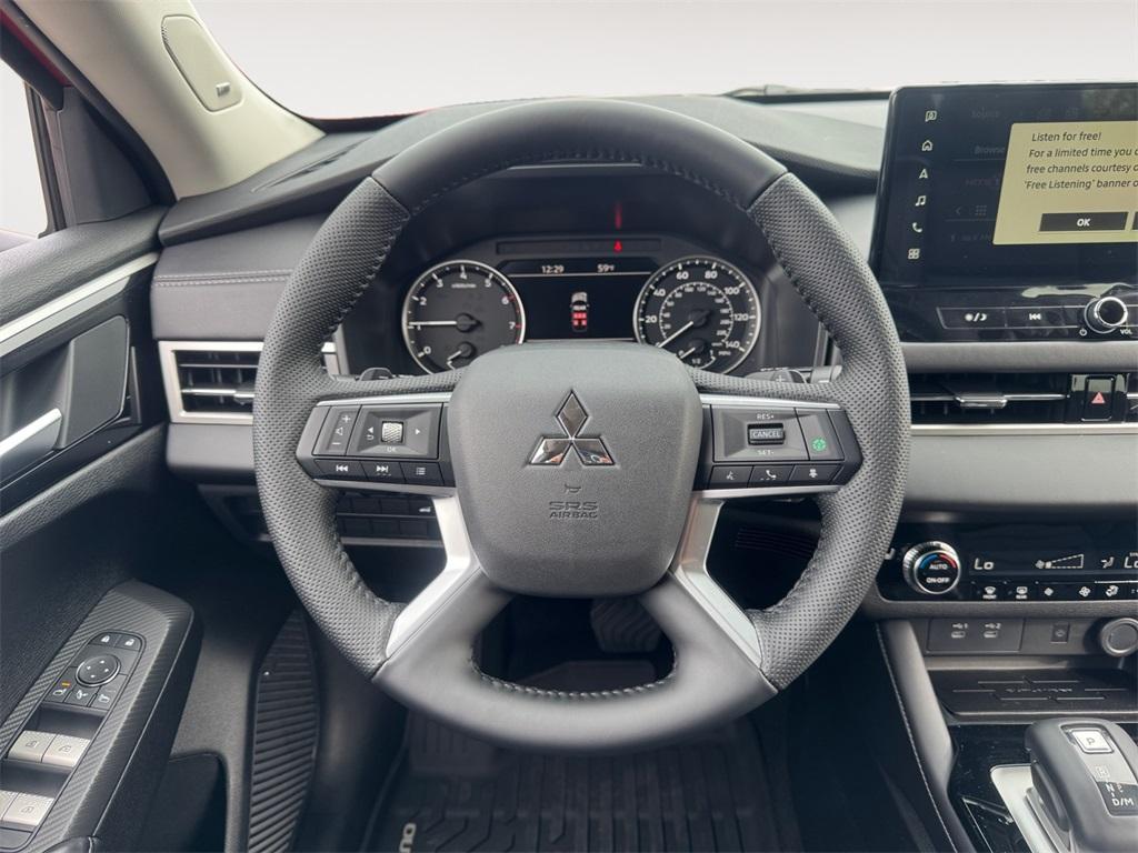 new 2025 Mitsubishi Outlander car, priced at $32,999