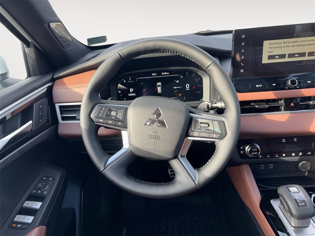 new 2025 Mitsubishi Outlander car, priced at $41,999