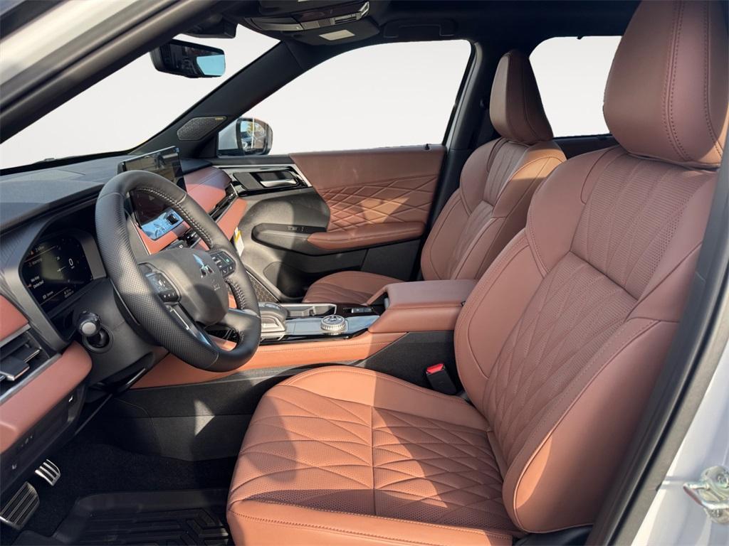 new 2025 Mitsubishi Outlander car, priced at $41,999
