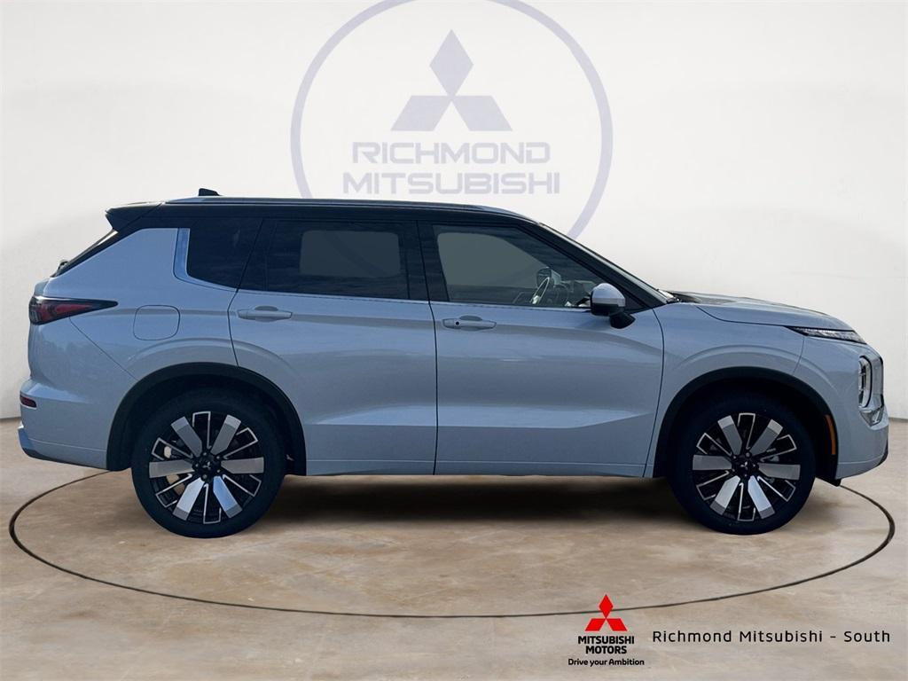 new 2025 Mitsubishi Outlander car, priced at $41,999