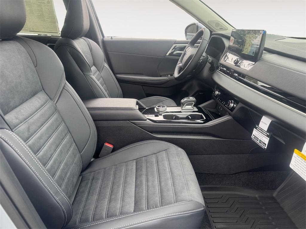new 2025 Mitsubishi Outlander car, priced at $32,999