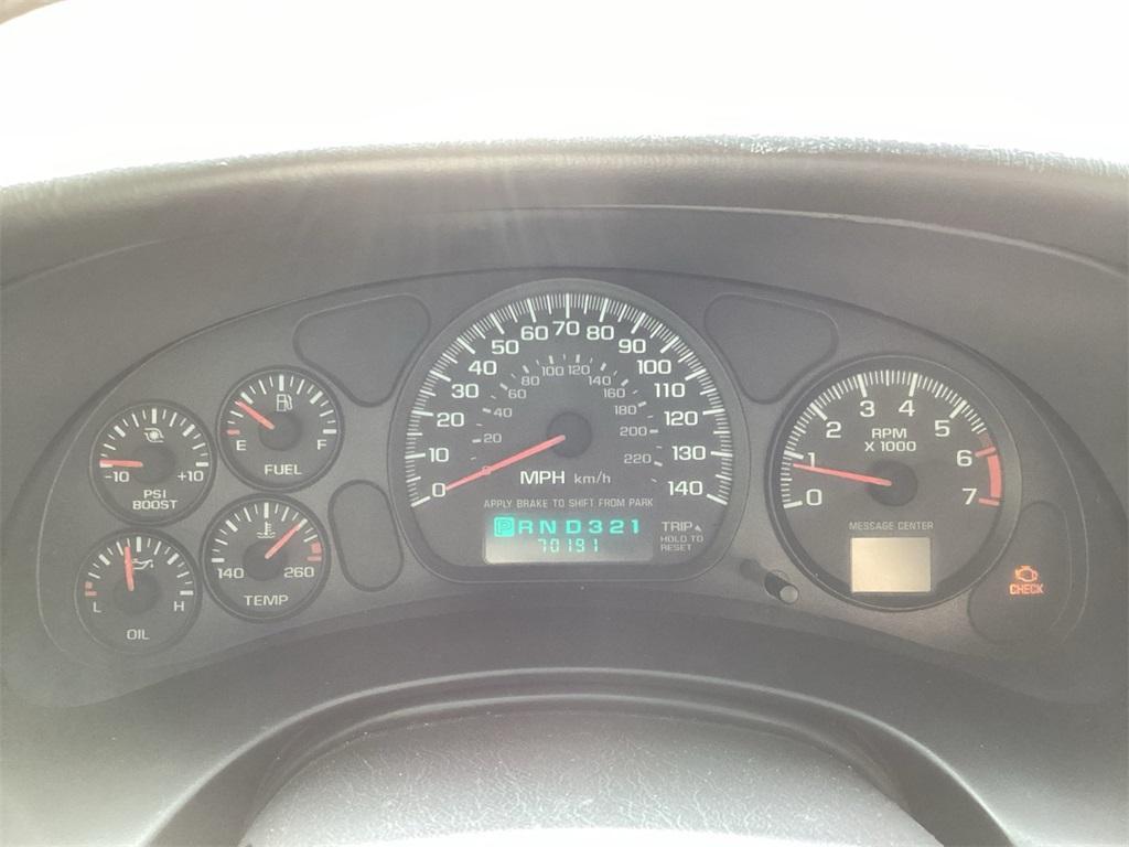 used 2004 Chevrolet Monte Carlo car, priced at $13,828