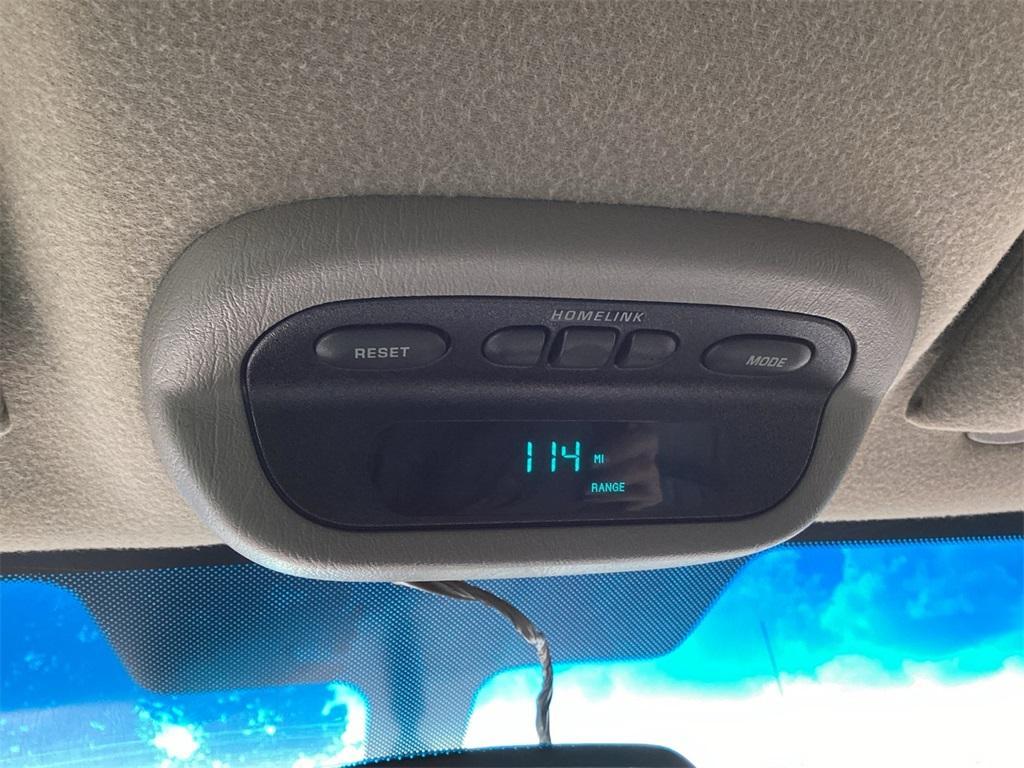 used 2004 Chevrolet Monte Carlo car, priced at $13,828