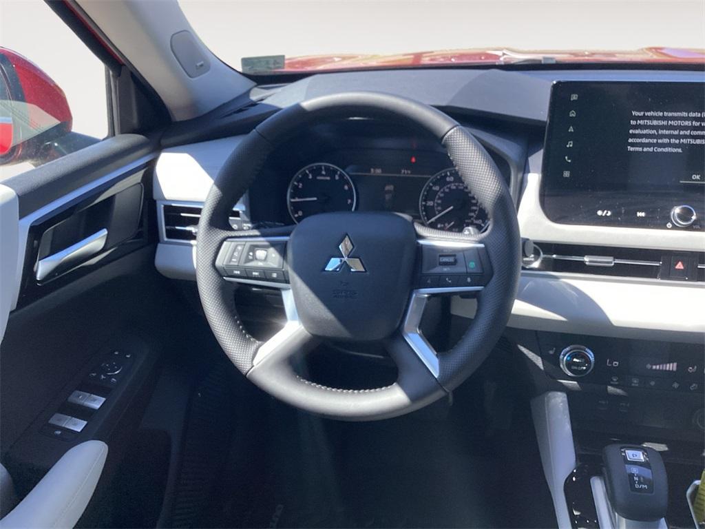 new 2025 Mitsubishi Outlander car, priced at $37,370